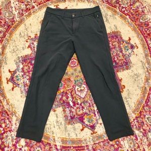 Lululemon Men’s ABC Slim pats (32/29)